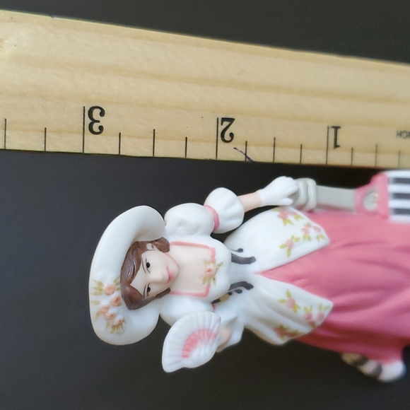 Avon Collectibles Mrs P.F.E Albee 1994 - Picture 10 of 10